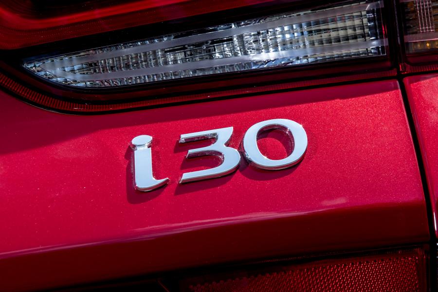Логотип Hyundai i30 Tourer Go! SE (PD) 2018 года  (UK) (фото 36 из 40)